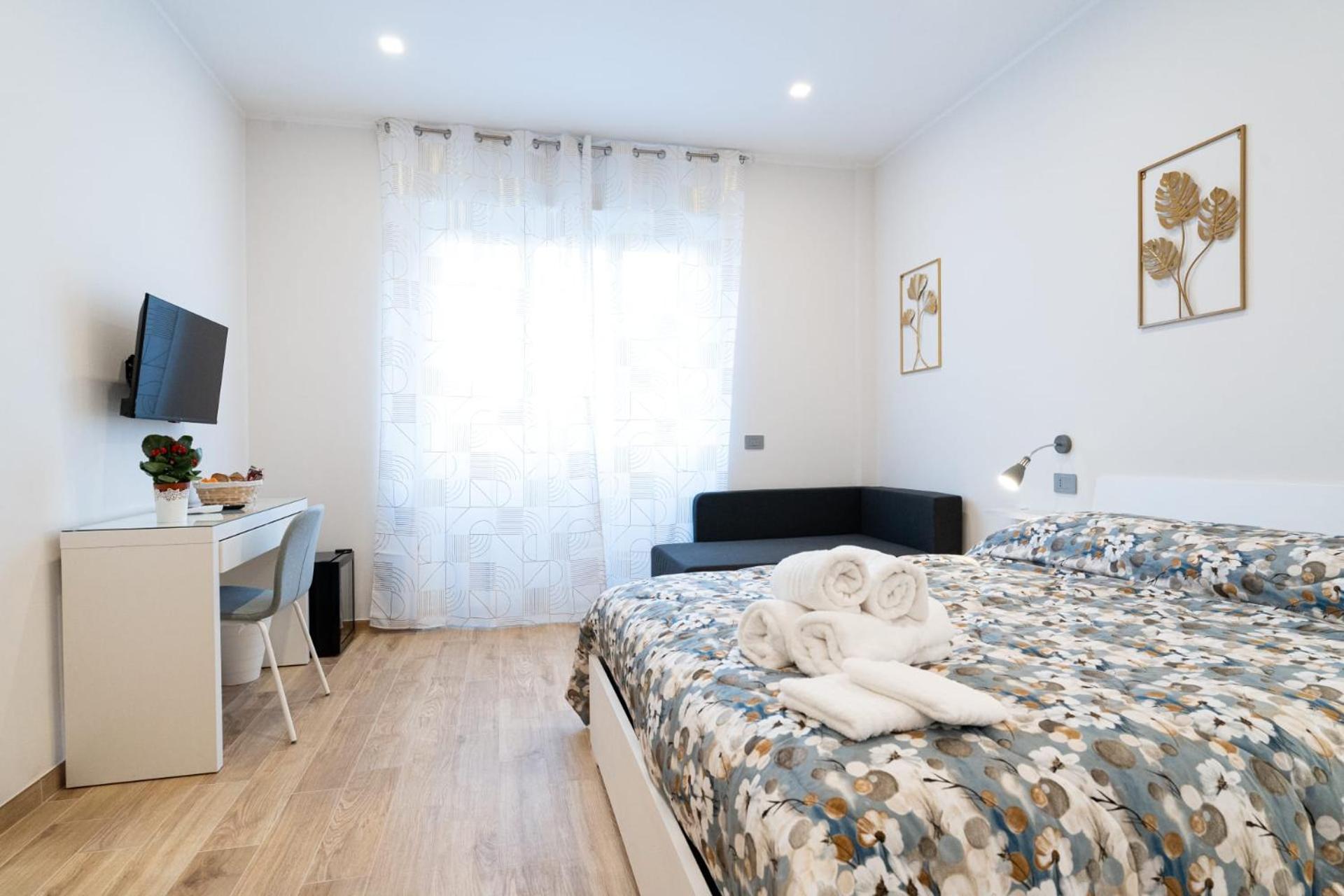 La Dolce Vita Rooms Рим Екстериор снимка